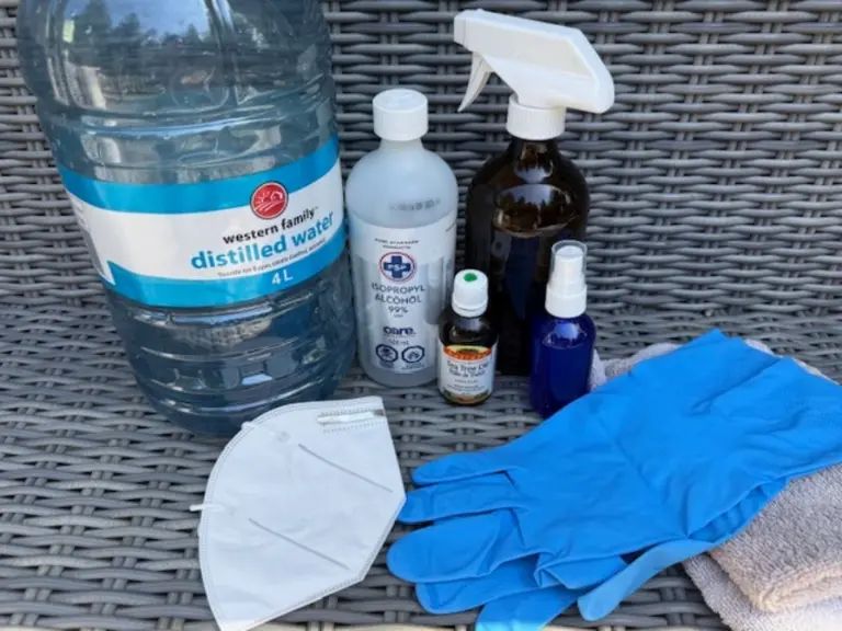 カビ掃除に使った道具と材料